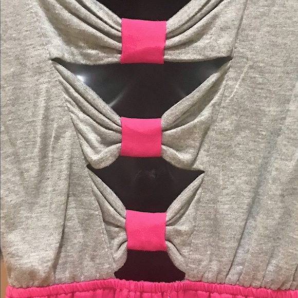 🆕🔥DELIA’S SUPER CUTE GRAY&PINK/CRISS CROSS BOW ON BACK SOLID ON THE FRONT MINI - Picture 11 of 16